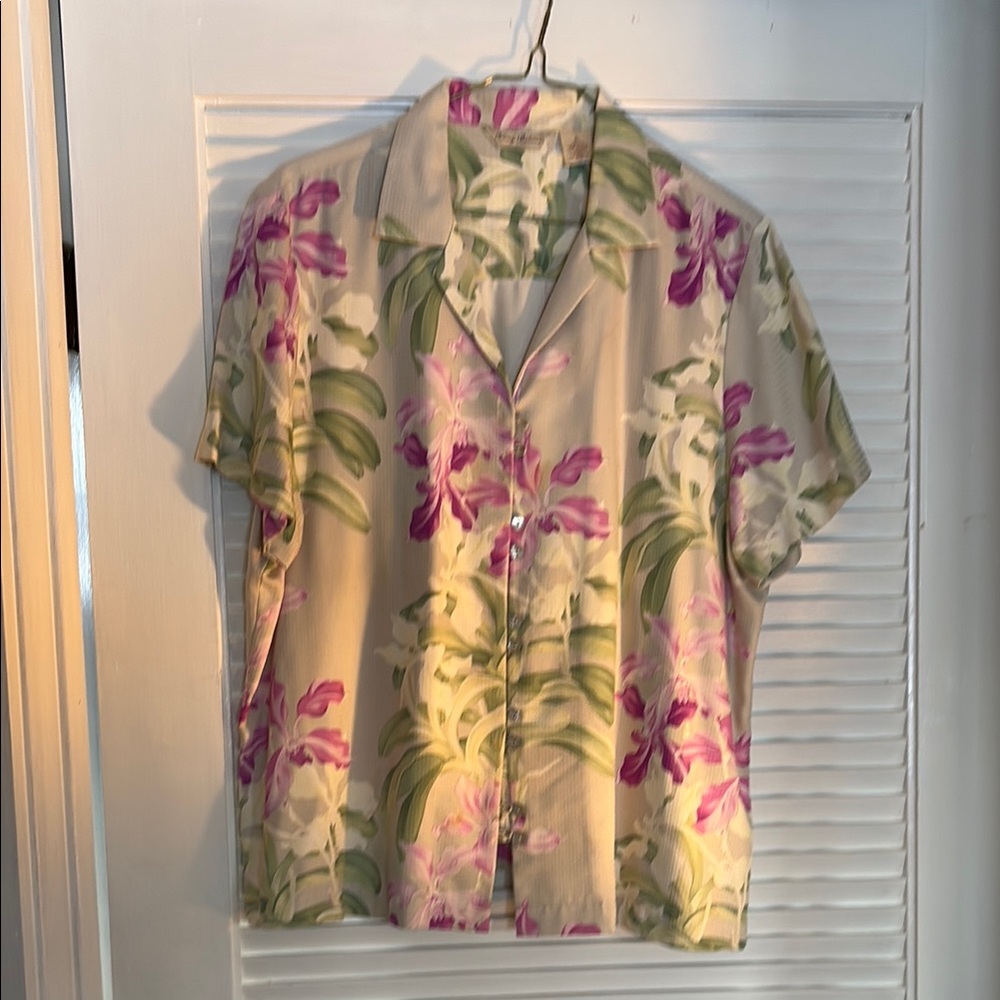 Tommy Bahama Pink Floral Short Sleeve Button Down Top